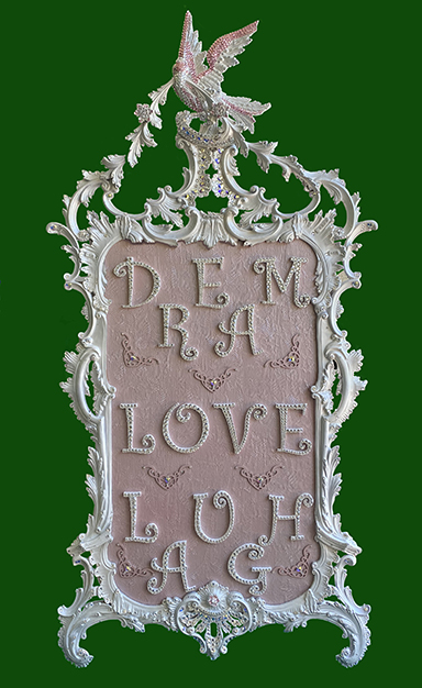 Dream Love Laugh / Green Background